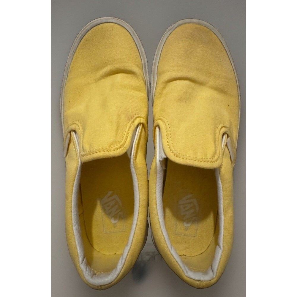 EUC Vans Classic Slip-On Kids Cyber Yellow Canvas Skate Shoes Size 2.5 Big Kids